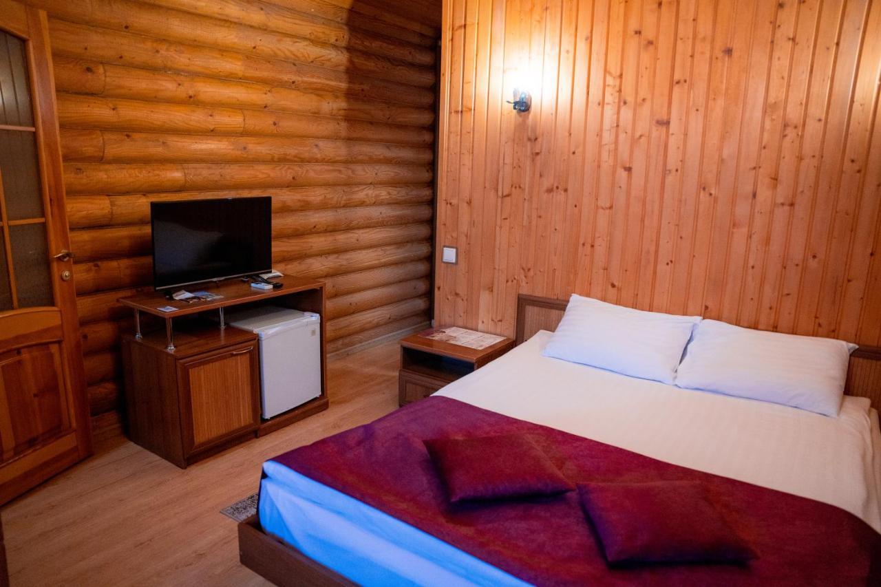 Gostiniy Dvor Non-Stop Hotell Cherson Exteriör bild