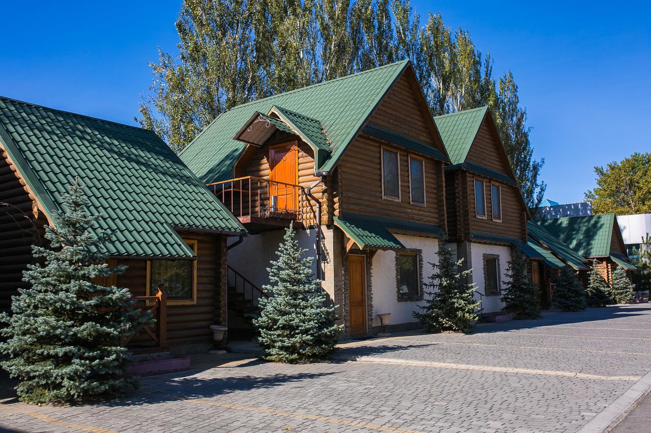 Gostiniy Dvor Non-Stop Hotell Cherson Exteriör bild