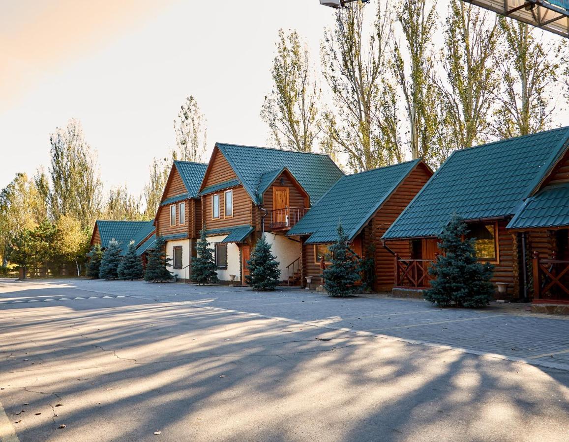 Gostiniy Dvor Non-Stop Hotell Cherson Exteriör bild